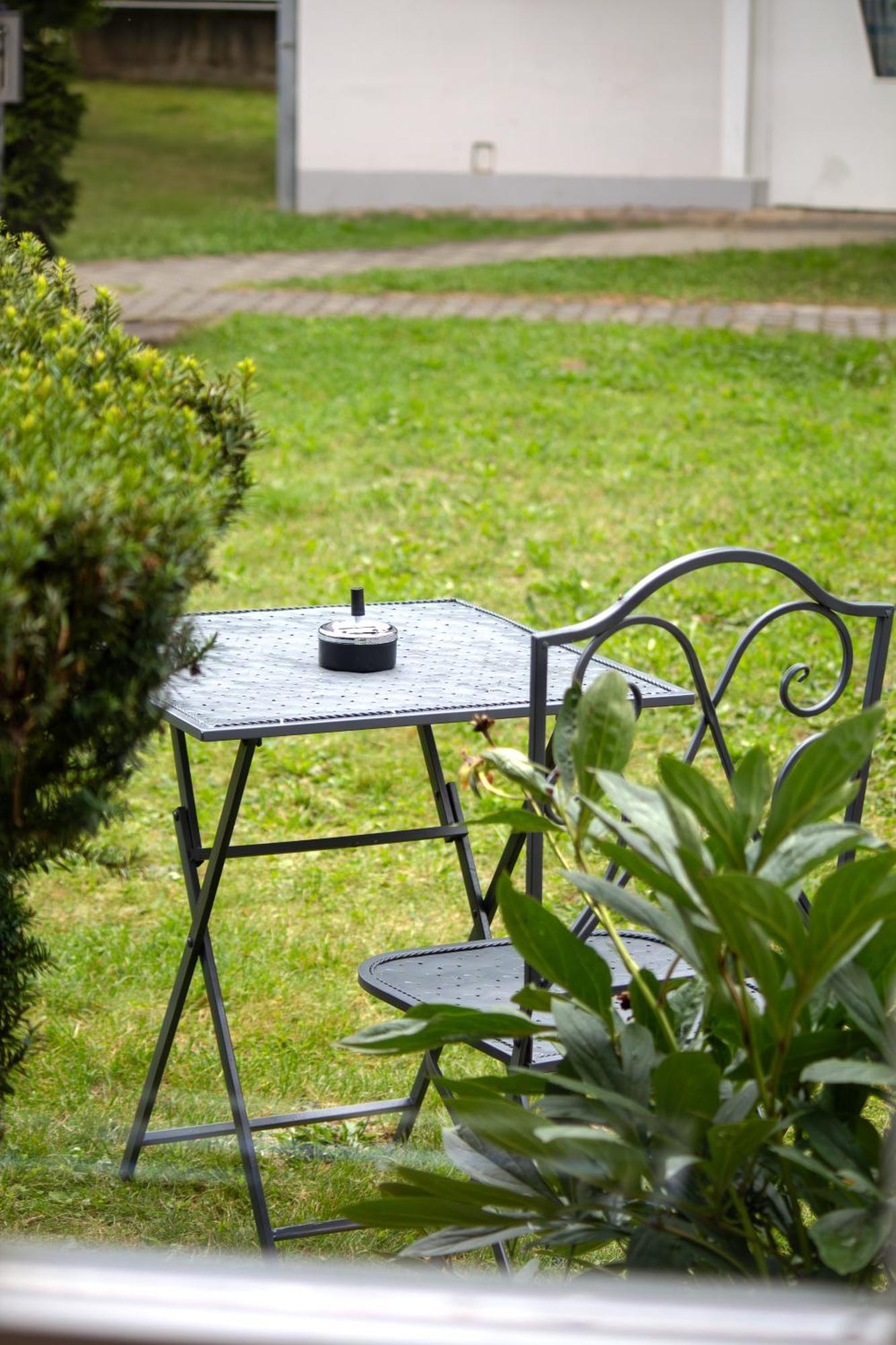 Flat Bull Appartement Mit Garten Sankt Lorenzen bei Knittelfeld Exterior photo